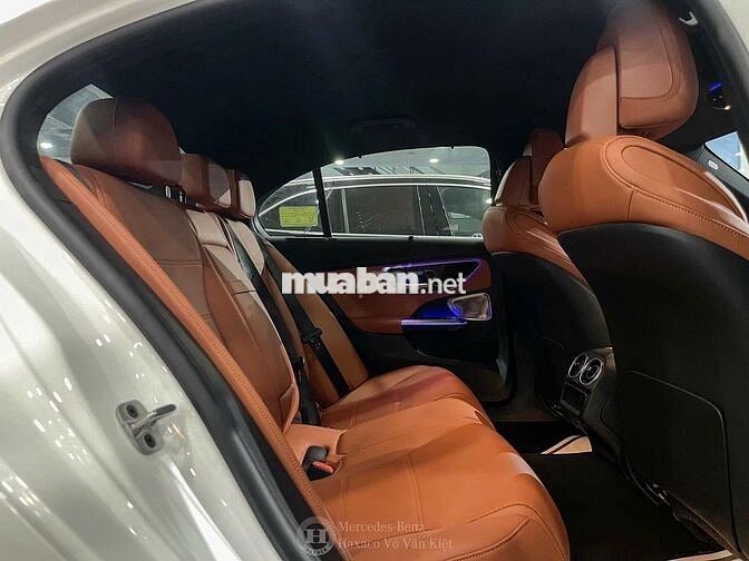 Mercedes-Benz C200 Plus V4 Trắng