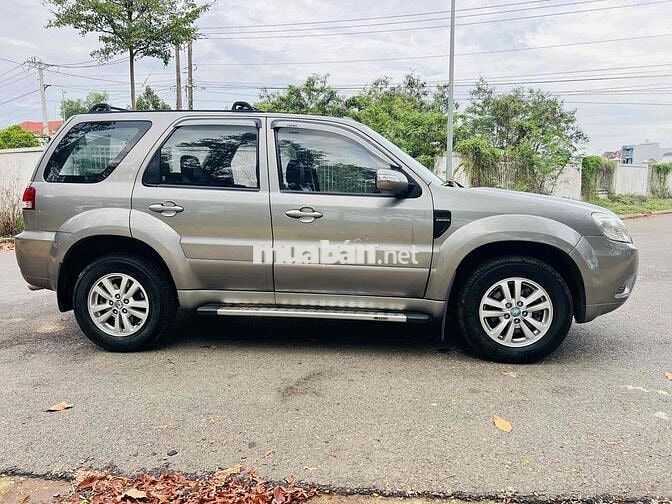 Ford Escape XLT 2 Cầu - Zin Nòi Lắm Luôn