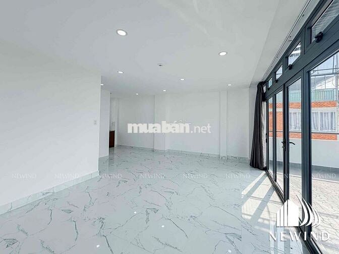 MBKD VĂN PHÒNG, SPA, NAIL, LỚP DẠY HỌC,… XE HƠI TRÁNH NHAU SÁT LOTTE