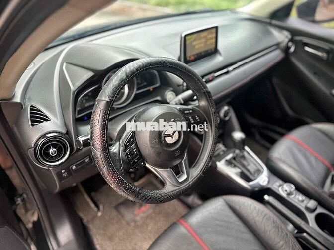 Mazda 2  màu Đen gia đình 1 chủ từ mới