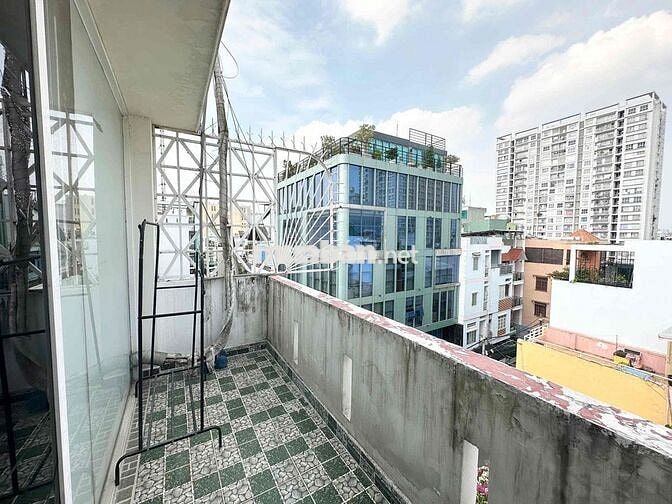 STUDIO FULL NỘI THẤT CÓ BANCOL SIÊU TO TẠI TÂN BÌNH