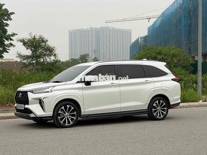 Toyota Veloz Top 2024 Trắng 3 vạn