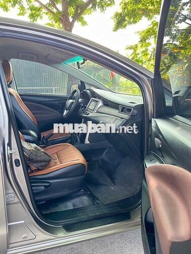 INNOVA model 2022 Số sàn màu đồng biển 30G/5 số