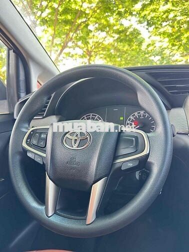 INNOVA model 2022 Số sàn màu đồng biển 30G/5 số