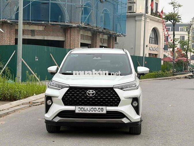 Toyota Veloz Top 2024 Trắng 3 vạn
