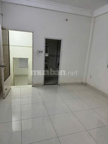  CHO THUÊ NHÀ MTNB 8M (XT) ĐƯỜNG 762 HỒNG BÀNG, P.1, Q.11 14TR
