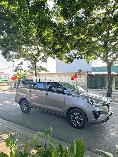 INNOVA model 2022 Số sàn màu đồng biển 30G/5 số