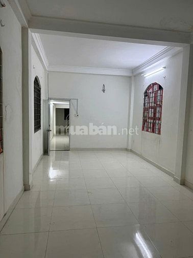  CHO THUÊ NHÀ MTNB 8M (XT) ĐƯỜNG 762 HỒNG BÀNG, P.1, Q.11 14TR