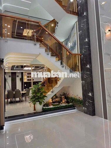 Cần bán Căn Nhà Đẹp 1 Trệt 1 Lửng 3 Lầu, Full Nội Thất