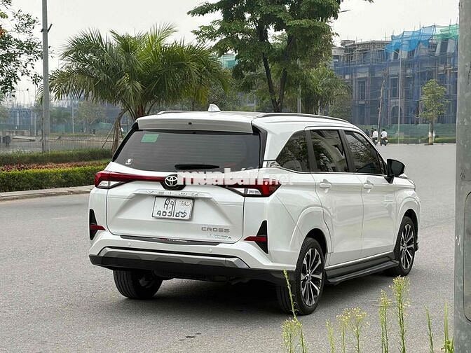 Toyota Veloz Top 2024 Trắng 3 vạn