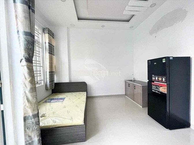 Căn hôn ban công gần ngã tư thủ đức