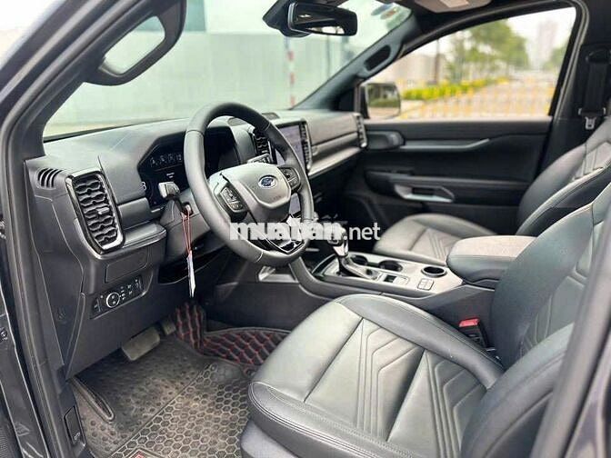 Ford Everest Titanium 2024 18000 km