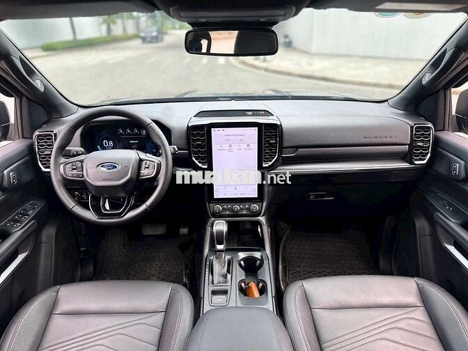 Ford Everest Titanium 2024 18000 km