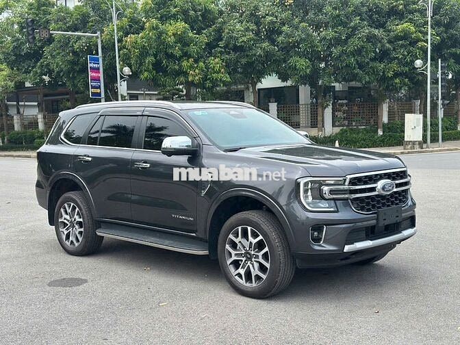 Ford Everest Titanium 2024 18000 km