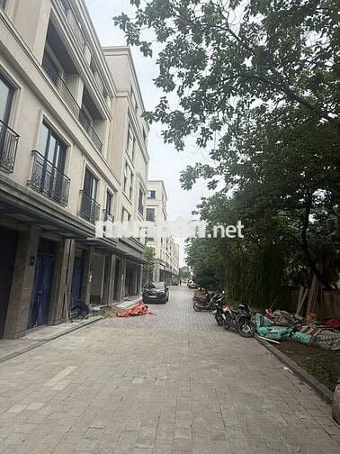 Cho thuê nhà liền kề 120m², 5 tầng tại The Manor Central Park