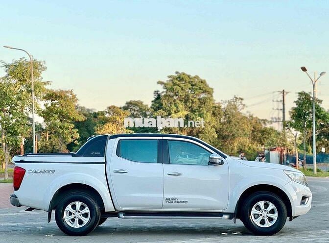Nissan Navara EL 2016 Trắng