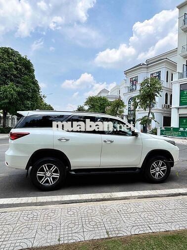 Toyota Fortuner 2021 Trắng