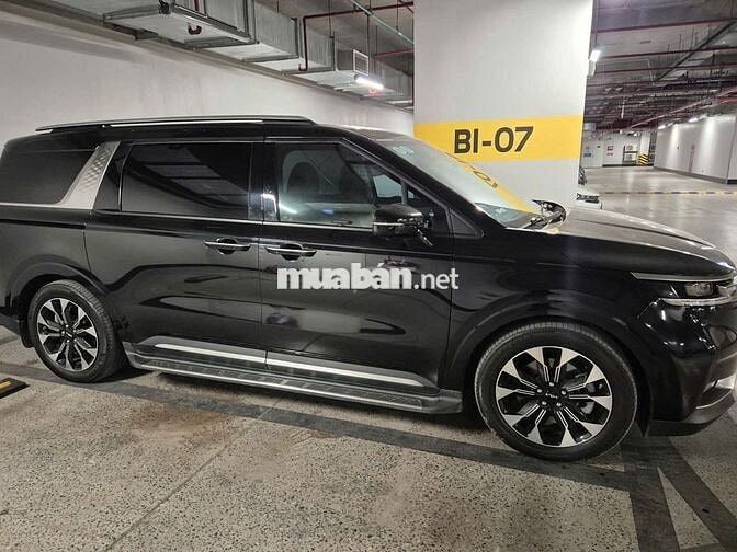 Kia Carnival 2022 Sig Đen ( Xuất hóa đơn gần 1 tỷ)