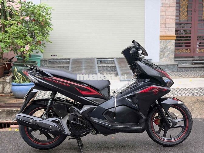 Honda Ab 2017 chính chủ xe đẹp máy zin