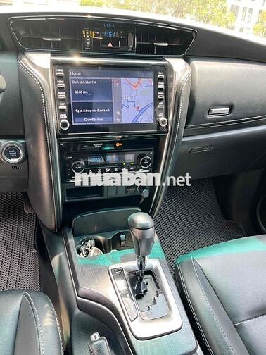 Toyota Fortuner 2021 Trắng