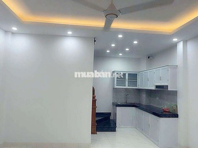 CHO THUÊ NHÀ 4TÂNG  NGUYÊN CĂN PHỐ GIA QUẤT – BỒ ĐỀ ,NỘI THẤT CƠ BẢN