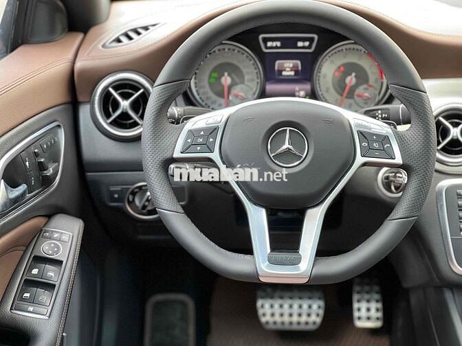 Mercedes CLA250 4Matic Model 2015