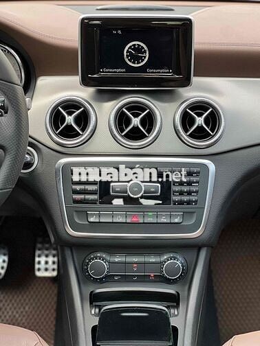 Mercedes CLA250 4Matic Model 2015