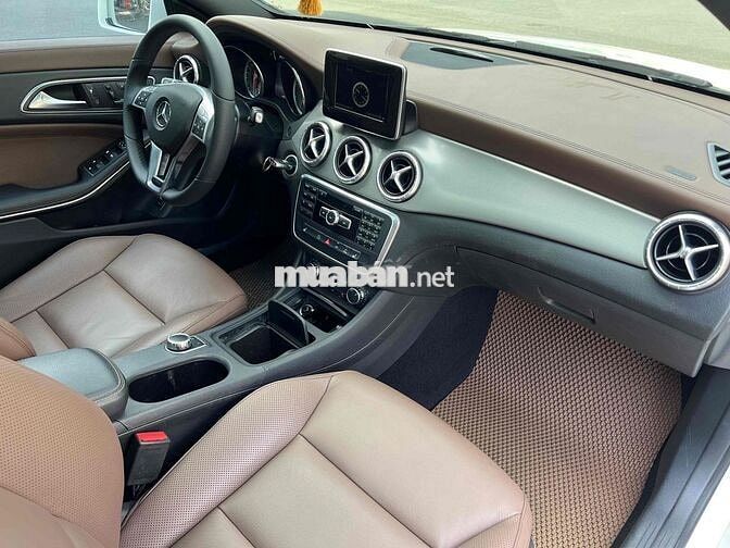 Mercedes CLA250 4Matic Model 2015