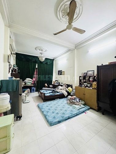 Bán nhà mặt tiền 68m2, 15,5 tỷ 4 lầu ngay khu Bàu Cát Quận Tân Bình
