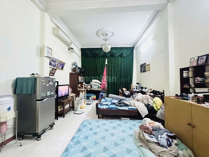 Bán nhà mặt tiền 68m2, 15,5 tỷ 4 lầu ngay khu Bàu Cát Quận Tân Bình