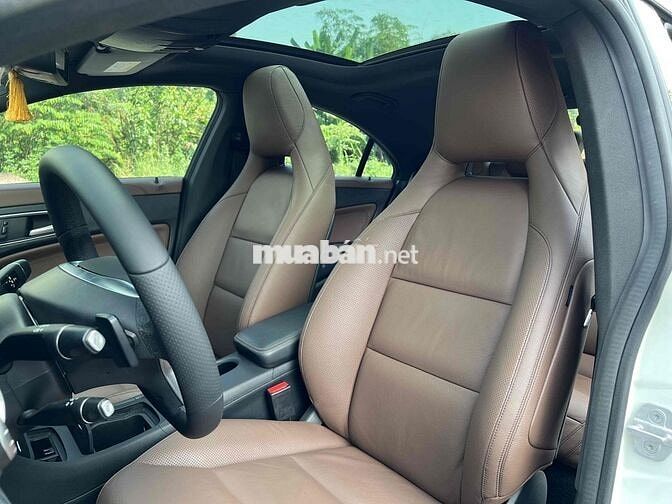 Mercedes CLA250 4Matic Model 2015