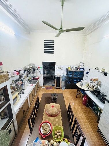 Bán nhà mặt tiền 68m2, 15,5 tỷ 4 lầu ngay khu Bàu Cát Quận Tân Bình