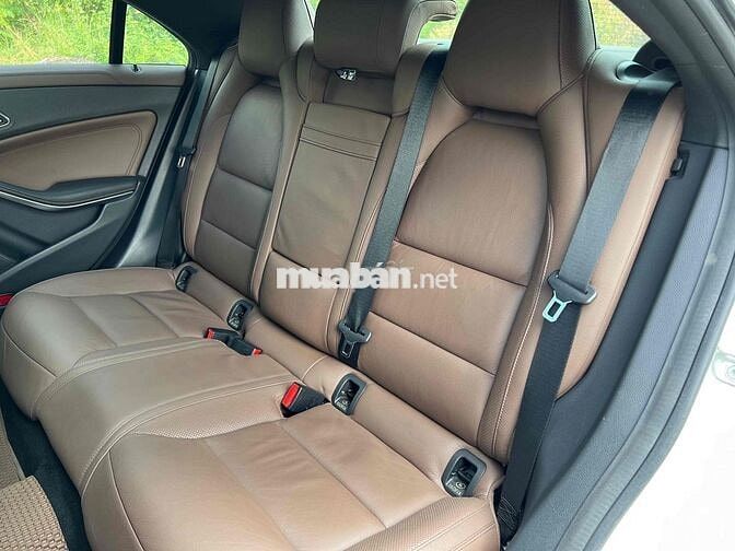 Mercedes CLA250 4Matic Model 2015