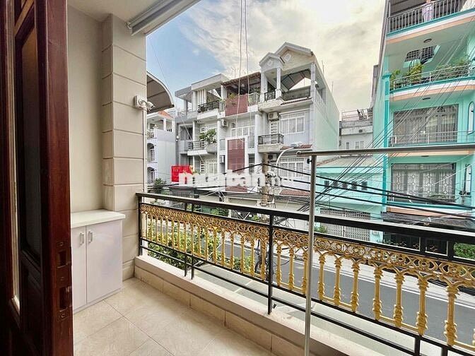 PHÒNG BAN CÔNG - CỬA SỔ - GẦN CẦU PHÚ MỸ