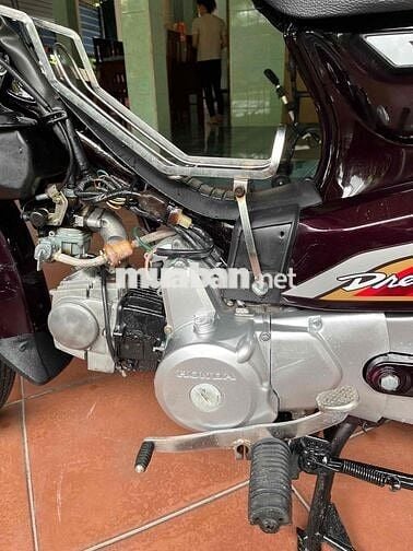 Honda Dream màu Nâu đỏ