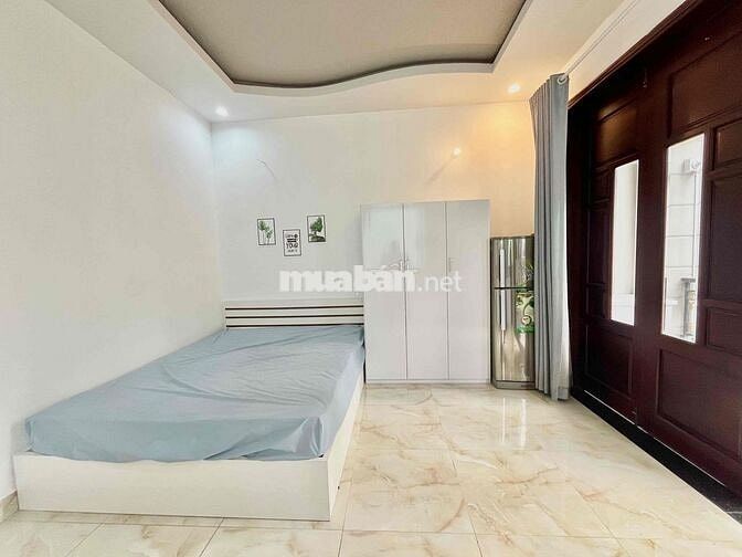 PHÒNG BAN CÔNG - CỬA SỔ - GẦN CẦU PHÚ MỸ
