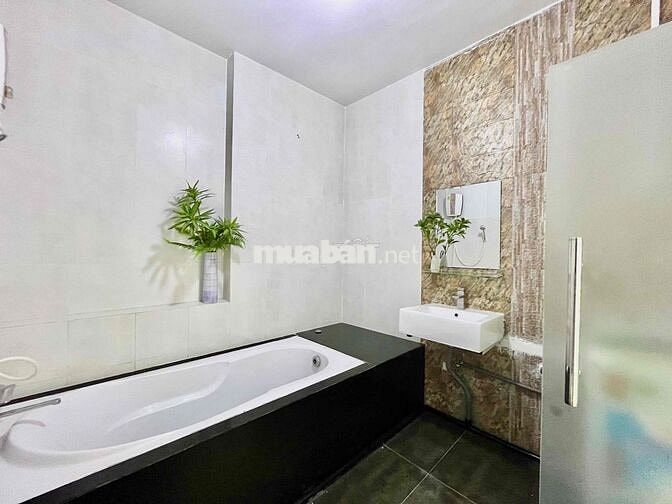 PHÒNG BAN CÔNG - CỬA SỔ - GẦN CẦU PHÚ MỸ