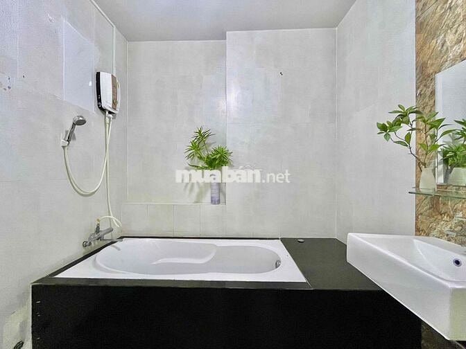 PHÒNG BAN CÔNG - CỬA SỔ - GẦN CẦU PHÚ MỸ