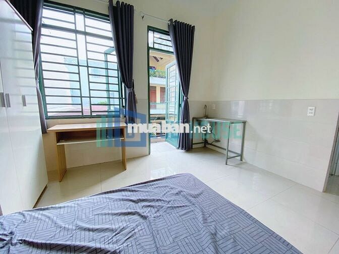 Phòng Ban Công rộng, đẹp đối diện Etown Cộng Hòa, Phường 13 cũ, TB