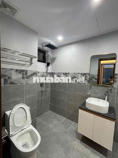 CĂN HỘ 3 phòng ngủ thoáng rộng sang xịn có bồn tắm cho thuê ngắn hạn