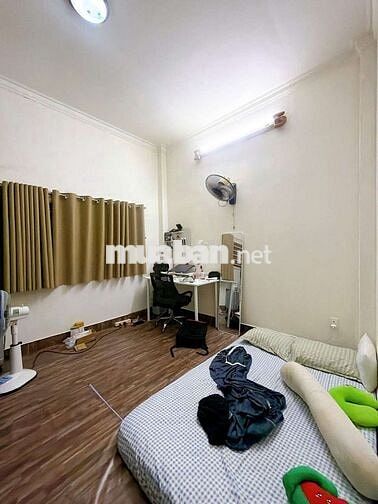 nhà chính quận 4 cần bán gửi phí môi giới hoa hồng 🌹🌹1% 