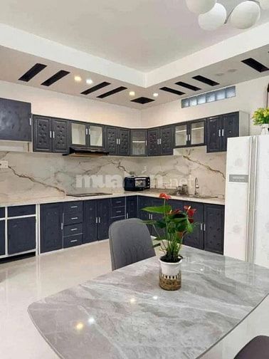 🔥 HIẾM CÓ KHÓ TÌM – NHÀ ĐẸP MẶT TIỀN TRUNG TÂM, Ô TÔ NGỦ TRONG NHÀ 🔥