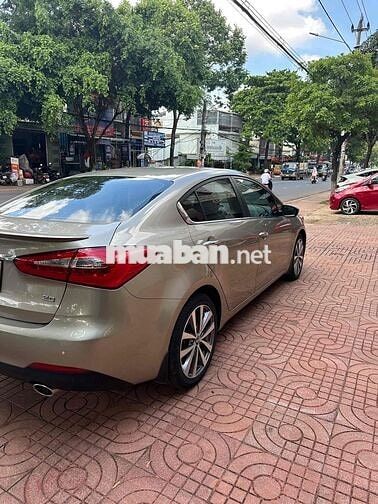 Kia K3 2015 Vàng cát 5 chỗ
