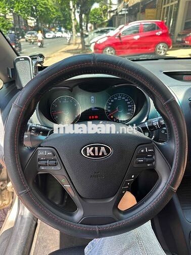 Kia K3 2015 Vàng cát 5 chỗ