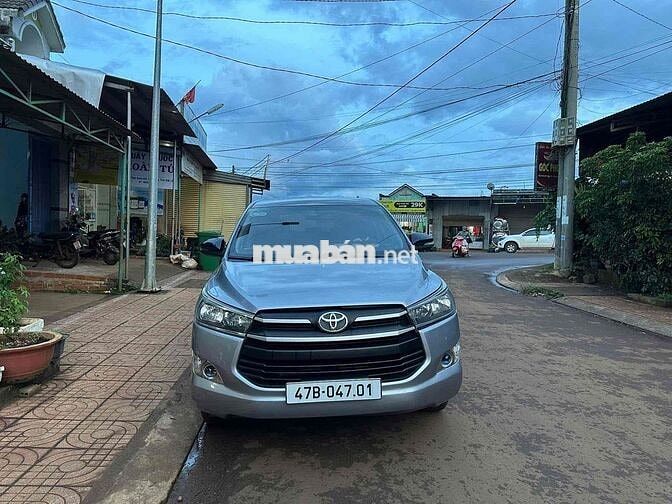 Toyota Innova 2019 Bạc 180000 km