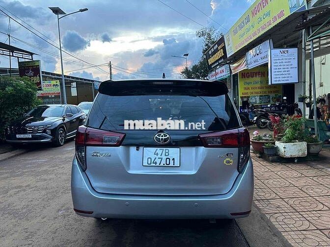 Toyota Innova 2019 Bạc 180000 km