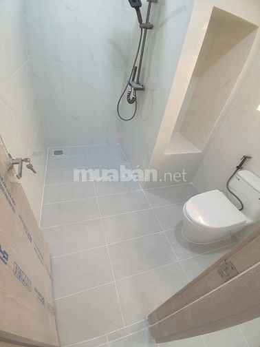 Cần Bán Nhà MT đặng chất dt: 3,6m x 21m, trệt, 1 lầu 