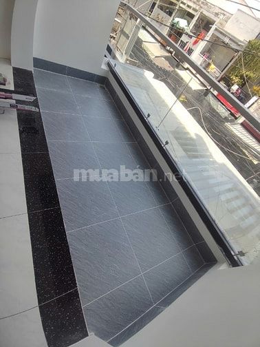 Cần Bán Nhà MT đặng chất dt: 3,6m x 21m, trệt, 1 lầu 