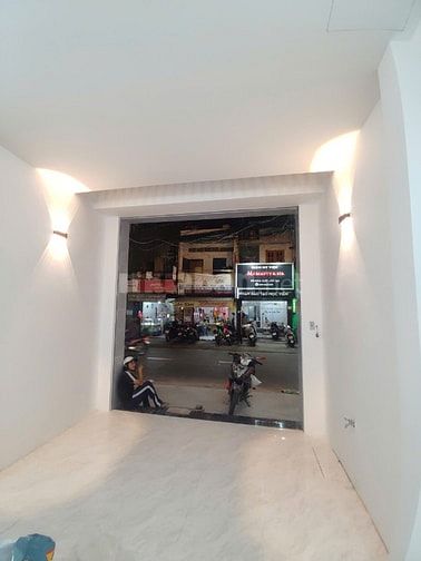 Cần Bán Nhà MT đặng chất dt: 3,6m x 21m, trệt, 1 lầu 