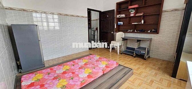 PHÒNG CỬA SỔ – NGAY CHỢ HOÀNG HOA THÁM (TÂN BÌNH)